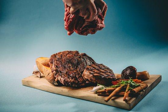 Scandale Royal Resto & Vodka House